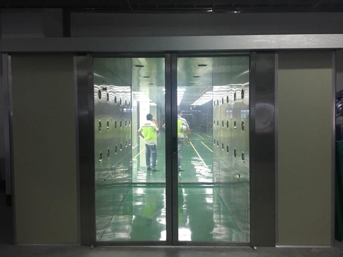 AIRSHOWER AUTO DOOR BUỒNG THỔI KHÍ SẠCH 